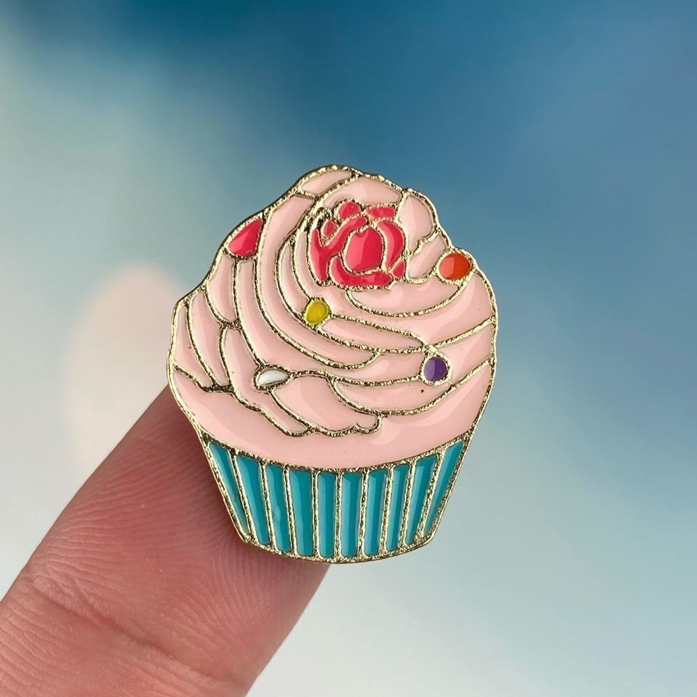 Cupcake Alice in Wonderland Collection Enamel Pin